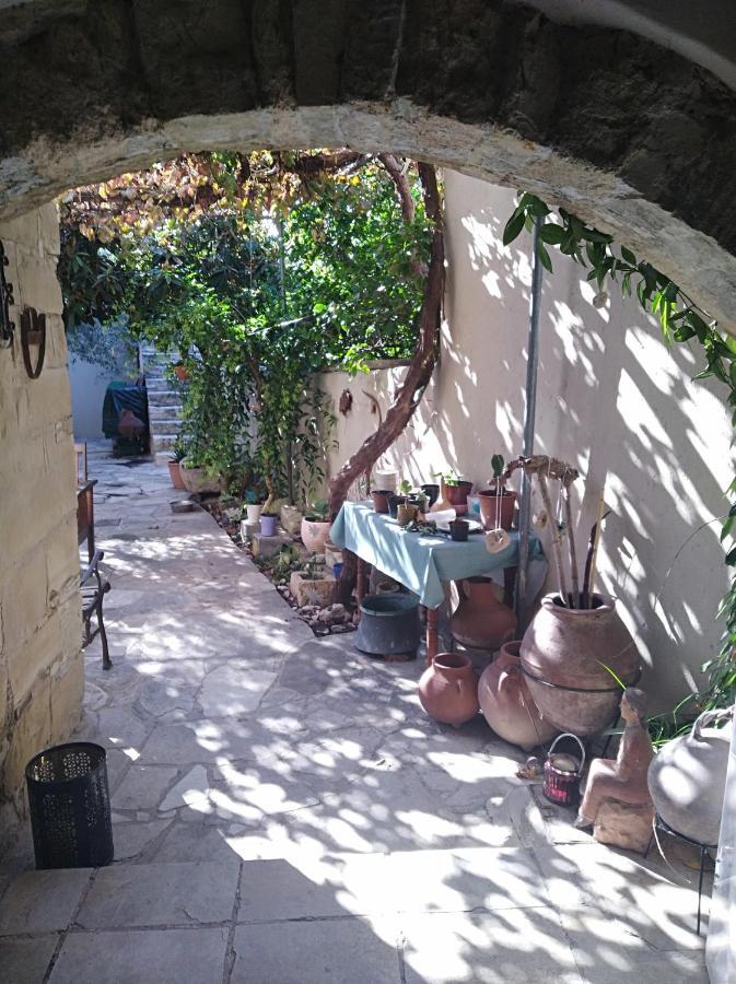 Avli-The Courtyard Nicósia Exterior foto